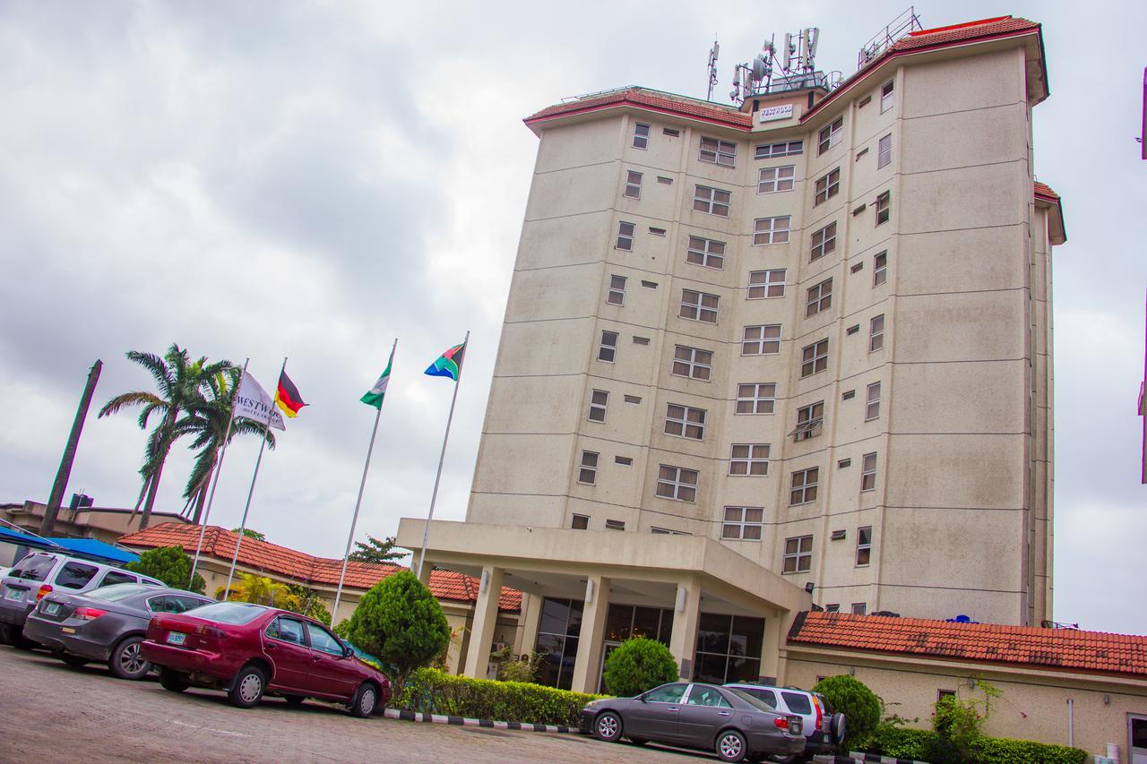 Westwood Hotel Ikoyi Lagos Buitenkant foto